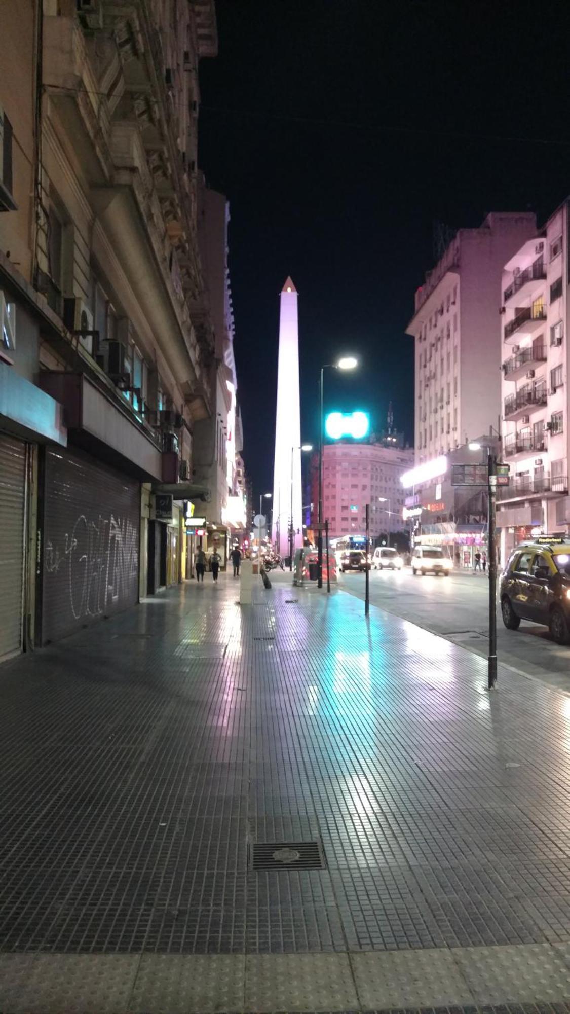 Apartments Tower - Buenos Aires — Photos 1
